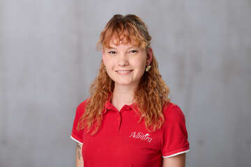 Laura Vester_1500px_web.jpg